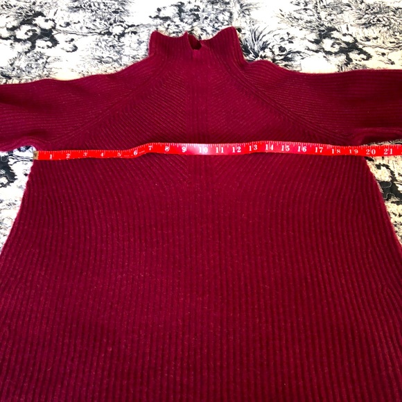 Theory Cashmere Sweater - Picture 6 of 11